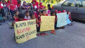 Pinacle point, khaleel mini market, pasaraya senyum mart batu ferringhi branch, glade, sweetest honey homemade, sparks tailor, qis one kampung mutiara. Politicians Join Kg Mutiara Vigil As Police Make Effort To Defer Eviction Video