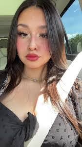 Danielle Borowski's Instagram, Twitter & Facebook