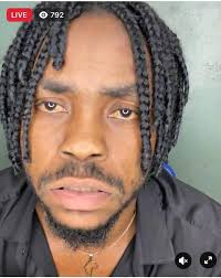 Hy guys dzina langa Pemphero Kumzinda ndmakhala ku Lilongwe ndimafuna anthu  aku Mangochi mundithandize mu 2020 ndinakumana ndi mkazi wakumangochi  anabwera Ali standard 8 atalemba mayeso anabwera kwawo ku Mangochi dzina  lake