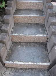 Steinteppich Selbst Verlegen Aussentreppe Fliesen Treppe Aussen Abschussiger Garten