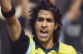 Umar Gul honoured by PCB for 2009 World T20 heroics