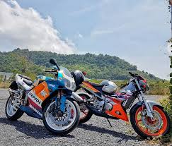 Honda's 2021 adv150 is a city scooter wrapped in adv styling. Nsr 150 Sp Nova Dash 125