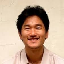 Kim Du's Instagram, Twitter & Facebook