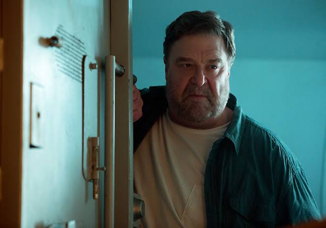 Trapped at 10 Cloverfield Lane – Leonard Maltin's Movie Crazy