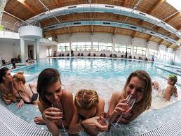 Aquapark arsenal este închis temporar. Cel Mai Mare Complex Turistic Din Romania A Devenit È™i Mai Mare Ce A ApÄƒrut Nou La Zona De Agrement AmenajatÄƒ È™i Cu Bani Europeni Galerie Foto