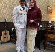 Pasha ungu lagi nyanyi bersama hafidz & hafidzah masyaallah. Maju Di Pilkada Sulteng Istri Pasha Ungu Beri Dukungan Begini Fajar