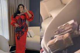 Nollywood actress nkechi blessing sunday had a fulfilled 31st birthday celebration as one of her friend gifted her with $10000. Nkechi Blessing Hits Jackpot As She Flaunts Millions Of Naira She Made After Officially Unveiling Her Shop Ghbase Com