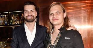Jimi blue ochsenknecht (born 27 december 1991 in munich) is a german actor and singer. Jimi Blue Und Wilson Gonzalez Ochsenknecht Ziehen Blank