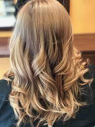 Blond Naturel Wavy Salon De Coiffure Paris Coiffure Idees De Coiffures