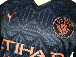 Manchester city, viermaliger englischer meister, wird ab dem kommenden sommer mit neuem vereinswappen auflaufen. Puma Manchester City Away Shirt 20 21 Don Pallone
