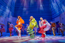 They have managed to create something timeless, senior lecturer per ole hagen at the department of musicology at the university of oslo told national broadcaster nrk. Mamma Mia Tilbake Pa Folketeateret Scenekvelder As