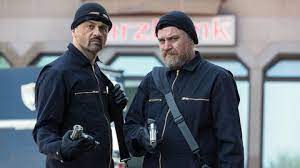 Entweder er plant und führt für sie einen banküberfall aus oder mette stirbt. Harter Brocken Der Bankraub Tv Film Reihe 2017 Crew United