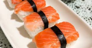 Keberadaan ikan salmon di perairan indonesia juga sebenarnya melimpah. Sushieydaps Khasiat Ikan Salmon Hai Guys Harini Facebook