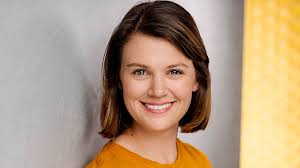 On the Couch with Elizabeth Hay