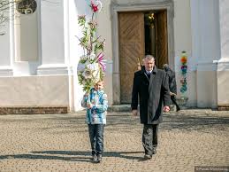 Szybko i bezpiecznie w najlepszym miejscu dla lokalnych allegrowiczów. Rozstrzygnieto Konkurs Na Najpiekniejsza Palme Wielkanocna