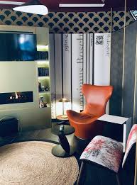 Check spelling or type a new query. How To Survive Brussels Midi Railtripping