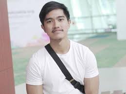 Wakapolri komjen syafruddin mengatakan tidak akan menindaklanjuti kasus kaesang pangarep yang dituduh menyebarkan ujaran kebencian. Warganet Cibir Jokowi Kaesang Pangarep Sang Pisangnya Kakak Tekno Liputan6 Com