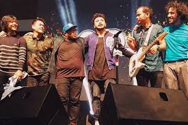 Nidji membawakan lagu yang berjudul biarlah di closing event dexcluspeak. Kembali Eksis Setelah 2 Tahun Vakum Band Nidji Umumkan Vokalis Baru Pengganti Giring