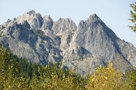 View of Castle Crags from Railroad Park, Dunsmuir - Picture of Castle Crags  State Park, Castella - Tripadvisor