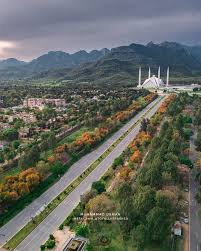 Islamabad is a beautiful, clean and lush green capital of pakistan. Islamabad Beauty Of Pakistan Faisal Avenue Margalla Hills Islamabad Credit Totallytrashed Islamabad Trail3 Pakistan Faisalmasjid Facebook