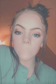 Shelby Crump's Instagram, Twitter & Facebook