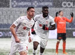 Check spelling or type a new query. Viewers Shocked As Turkish Side Sivasspor Wear White For Snowy Istanbul Basaksehir Game Leaving Fans Unable To See Stars