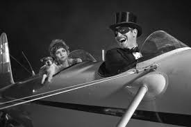 George valentin (jean dujardin) is a silent movie superstar. Silence Is Golden In The Artist Wsj