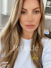 How to Perfectly Achieve Bronde Hair with Foilyage