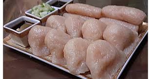 Bahan satu 250 gram udang segar, dibersihkan dan dikupas 2 siung bawang merah 2 siung bawang putih 1/2 sdm garam 1 sdt lada bubuk 1 butir telur secukupnya kaldu. Pempek Udang Sungsang Kini Mulai Dikenal Sampai Ke Jawa