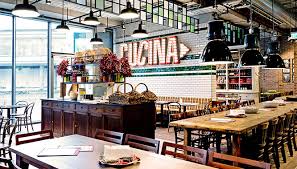 Puristische finesse ist programm wenn es um die räumlichkeiten unseres restaurants geht: Restaurants L Osteria
