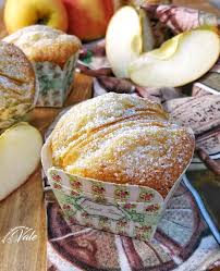 Versare il composto nei pirottini per muffin. Muffin Alle Mele Con Yogurt Ricetta Senza Burro Super Soffici