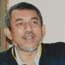Ketika itu beliau berumur 43 tahun. Abdul Rahman Medical Director Mbchb Phd Frcp Internal Medicine