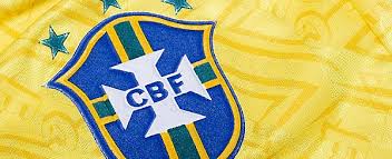 Hier kaufst du beim kompetenten profi ein, der fussball ist unsere welt und die nati trikots sind unser metier. Brasilien Trikot Archiv Subside Sports