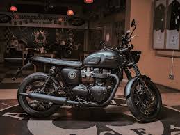 La bonneville t120 de 1.200 cc es toda una leyenda entre las triumph. 2019 Triumph Bonneville T120 Ace Diamond Models Are Now Available Motorcycle Cruiser