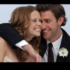I Want A Picture Like This At My Wedding Jim And Pam Are Adorable The Office Jim Jim Halpert Jim And Pam Wedding