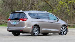 Owned over a year, zero problems. 2017 Chrysler Pacifica Hybrid Review 1875717