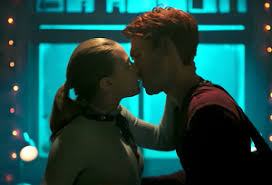 Riverdale 's teens won't be teens much longer. W3dwtd2tqtoawm