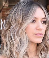 Browse here for most amazing hair colors to sport in 2017 2018. 10 Tinte Per Nascondere I Capelli Bianchi E Sembrare Piu Giovani Rimedio Naturale