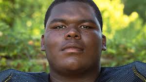 Bay Highs Jacoby Smith signs to Reinhardt University to continue football  career.