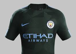 Shop manchester city fc kits at the manchester city fc soccer fan shop! Danilo Kyle Walker And John Stones Debut Manchester City S Dazzle Camo Third Kit Nike News