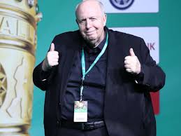 Последние твиты от reiner calmund (@calmund). Reiner Calmund Extreme Korper Verwandlung Neue Anzuge Fallig Fussball