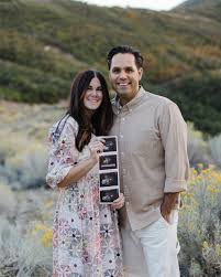 Baby #3 coming in March 🫶🏼 Love these babies of ours so much and can't  wait to add another one to our family!!