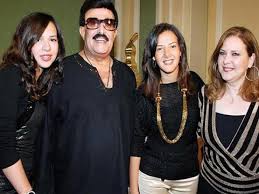 ومن أبرز الأفلام التي شاركت فيها المتهم عام 1980، وطير في السما عام 1988 من بطولة ايمان البحر درويش، و البوليس النسائي عام 1988. Ø¥ÙŠÙ…ÙŠ Ø³Ù…ÙŠØ± ØºØ§Ù†Ù… ØªÙØ¬Ø± Ù…ÙØ§Ø¬Ø£Ø© Ø¹Ù† Ø­Ø§Ù„Ø© Ø¯Ù„Ø§Ù„ Ø¹Ø¨Ø¯ Ø§Ù„Ø¹Ø²ÙŠØ² Ø§Ù„ØµØ­ÙŠØ© Ù‡Ù„ Ø¹Ù„Ù…Øª Ø¨ÙˆÙØ§Ø© Ø³Ù…ÙŠØ± ØºØ§Ù†Ù… Ø£Ø­Ø¯Ø§Ø« Ù†Øª