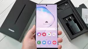 Samsung Galaxy Note 10 Plus Raspakovka I Pervye Vpechatleniya Youtube
