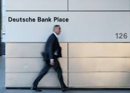 Welcome to the sixth edition of deutsche bank's human resources report. A Letter A Hug And A Selfie Deutsche Bank Says Goodbye To 18 000 Employees Economy Spain S News