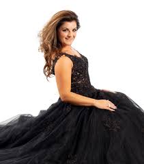 2,707 likes · 3 talking about this. Schwarze Brautkleider Grosse Auswahl Braut Tempel