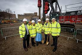 Les chambres du comfort inn kensington london sont équipées d'une télévision à écran plat et d'une climatisation. Construction Begins On 30 Storey Premier Inn Hotel And Residential Development At Westferry Whitbread Plc
