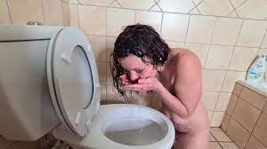 Toilet whore self humiliation - XVIDEOS.COM