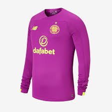 Celtic's record speaks for itself: New Balance Celtic Glasgow 19 20 Torwart Auswartstrikot Langarm Schwarz Herren Fanbekleidung Trikots Pro Direct Soccer