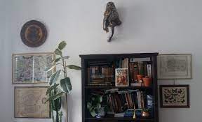 Dark Academia What Is It And How To Get The Aesthetic For You Aesthetics Vintage Room Decor Room Ideas Bedroom Room Inspiration